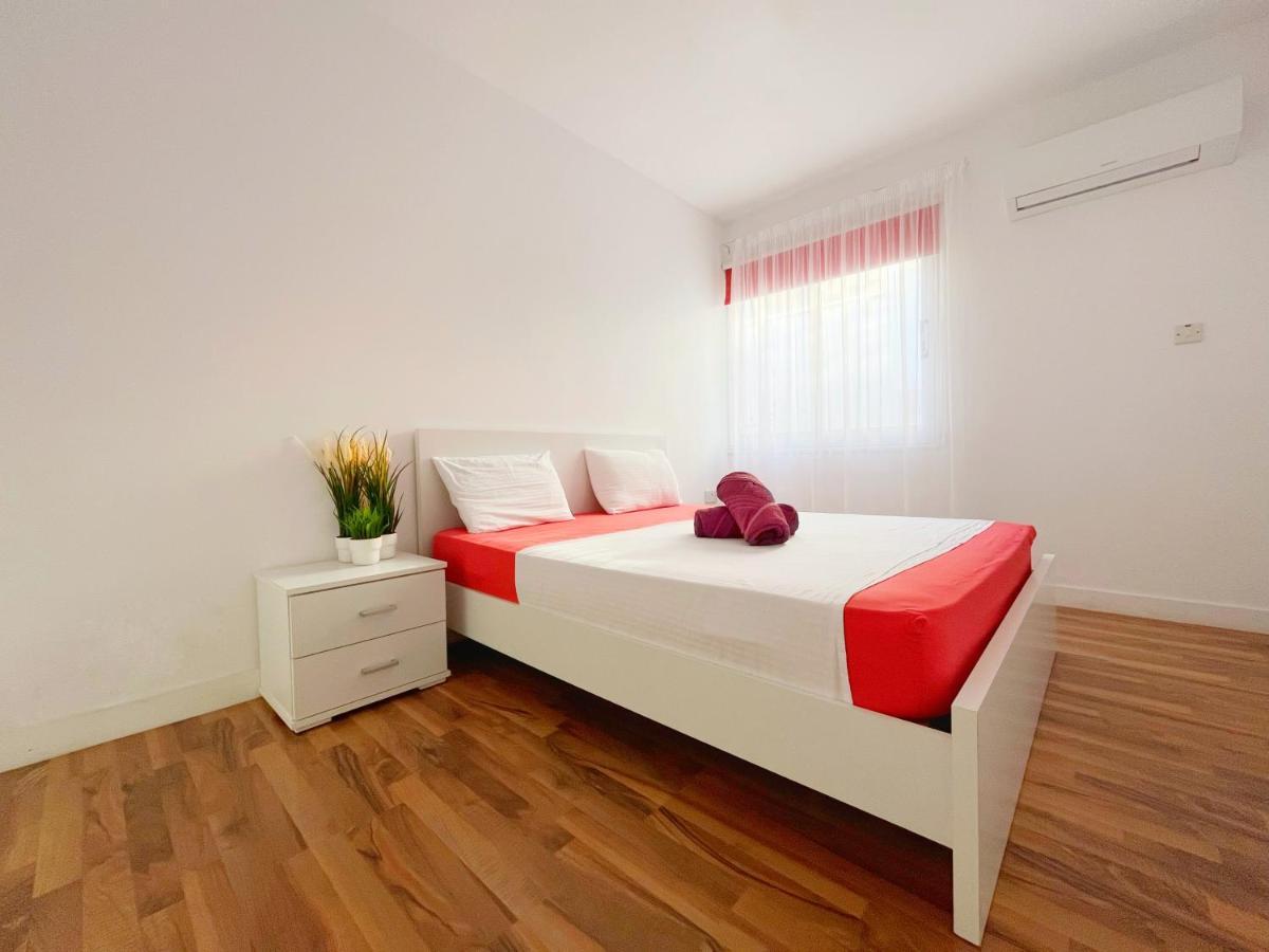 Central 2 Bedroom Apt Terrace And Pool Ayia Napa Ngoại thất bức ảnh